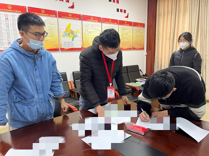 12 小、中、高考以及碩博獎(jiǎng)學(xué)金發(fā)放現(xiàn)場.jpg