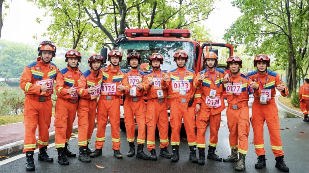 斬獲三大獎項(xiàng)！遂溪縣專業(yè)森林消防隊(duì)在全省大比武中創(chuàng)佳績4.png